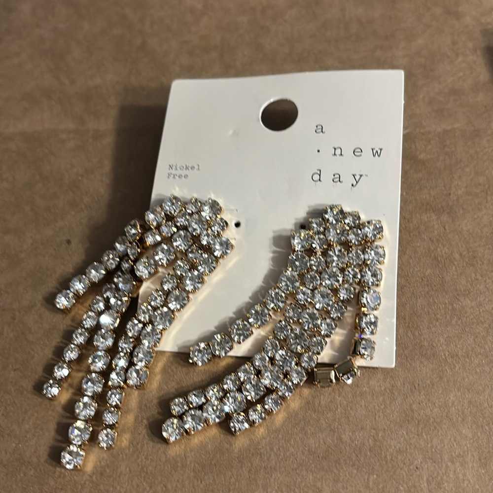 A Nee Day Earings